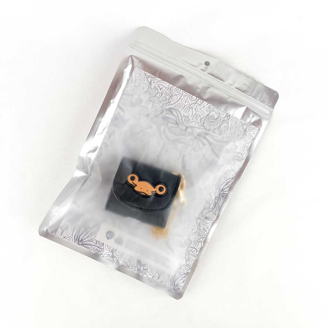 定価8,8万 ベルルッティ レザー エアーポッズ ケース ライトアルミニオ 限定 ホワイトリッチレザーケース【AirPods（エアーポッズ）】 - AirPods