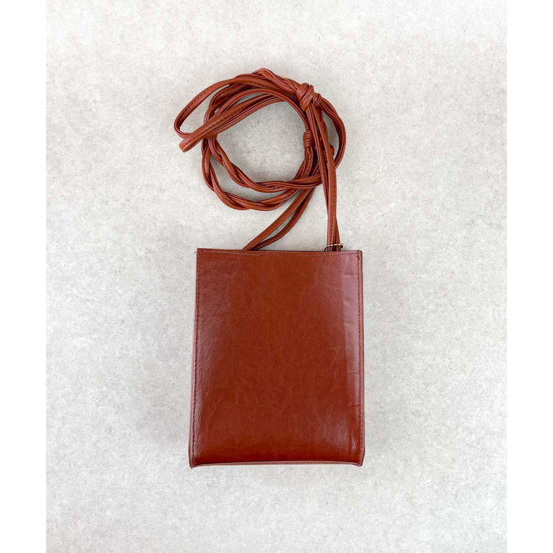 昭和レトロ　在外秘宝2冊　羊皮ハードケース　 昭和44年7月発行 学研 本革 32色 イタリアンシュリンクレザー ハート柄 背面ケース – COVERARY