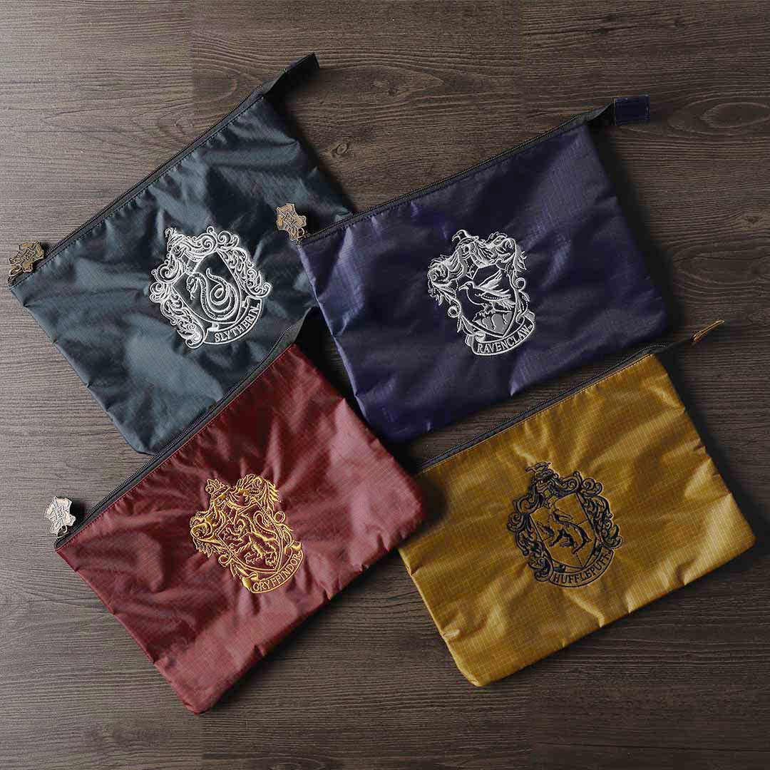 ハリー・ポッター トラベルシリーズ レイブンクロー フラットポーチ