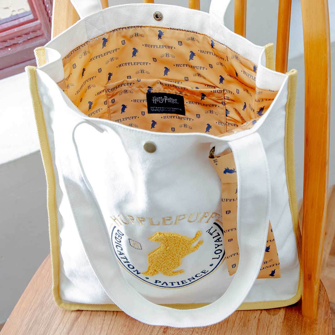 ハリー・ポッター ハッフルパフ さがら刺繍トートバッグ
