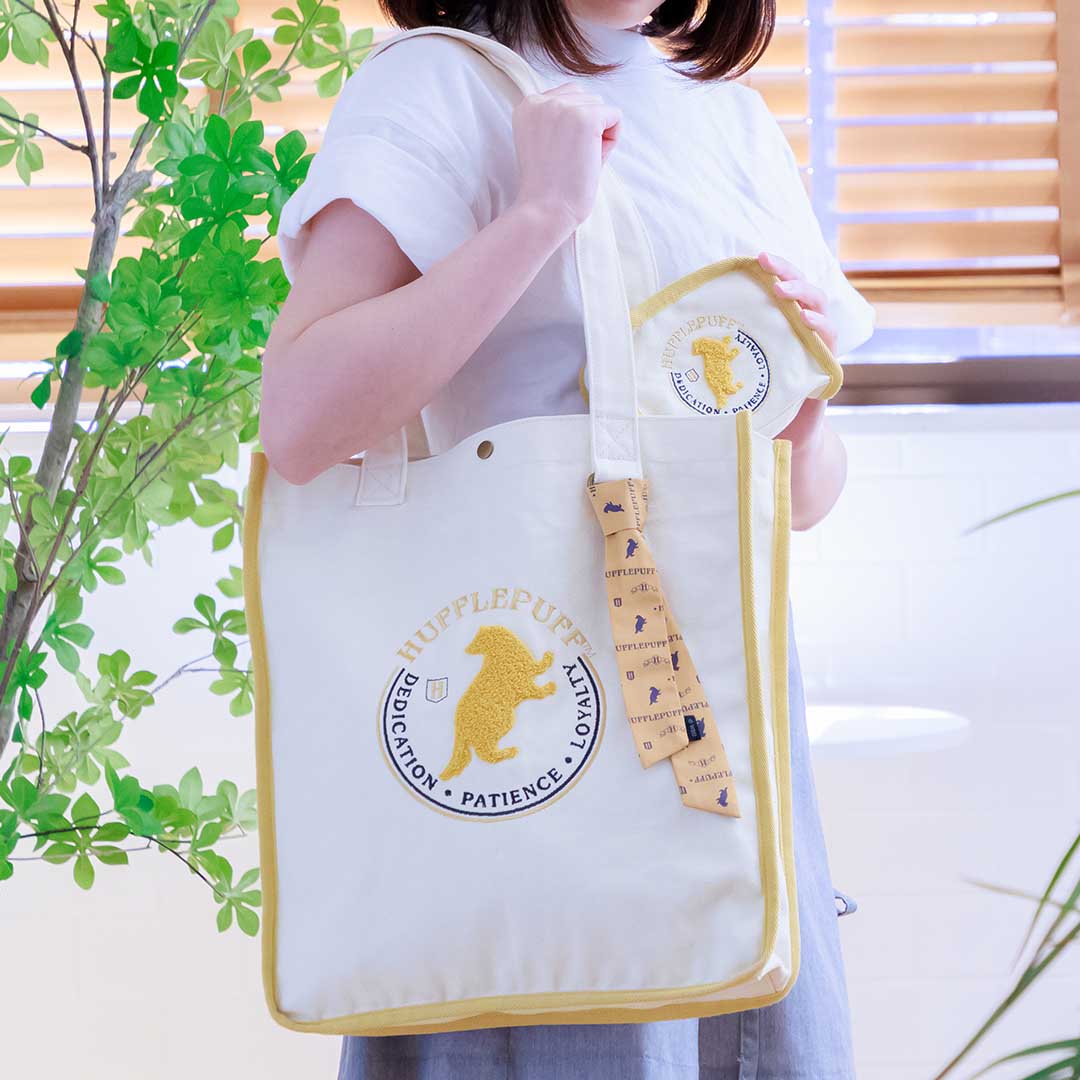 ハリー・ポッター ハッフルパフ さがら刺繍トートバッグ